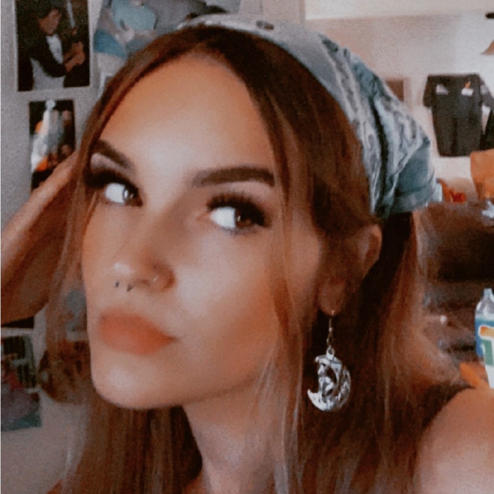 Meet your Posher, Britany